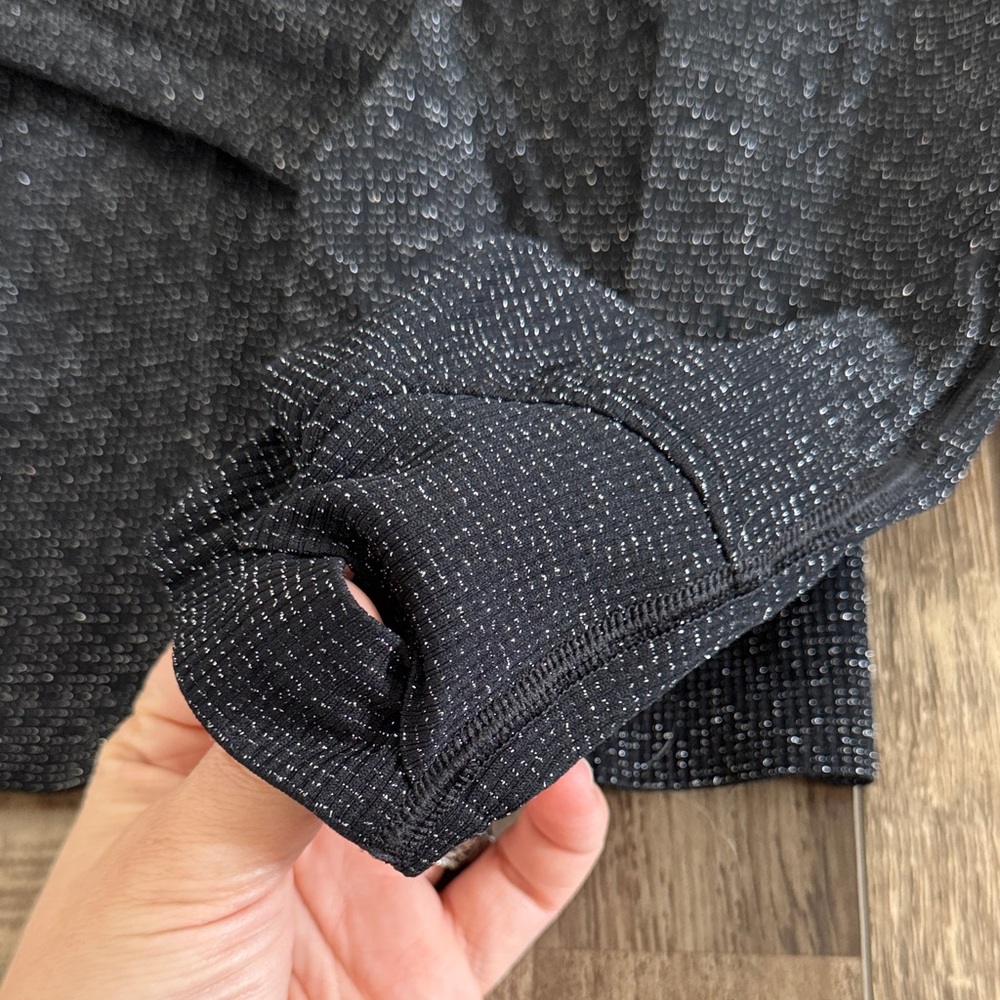 Athleta Shimmering Black Long Sleeve Top - Picture 4 of 4